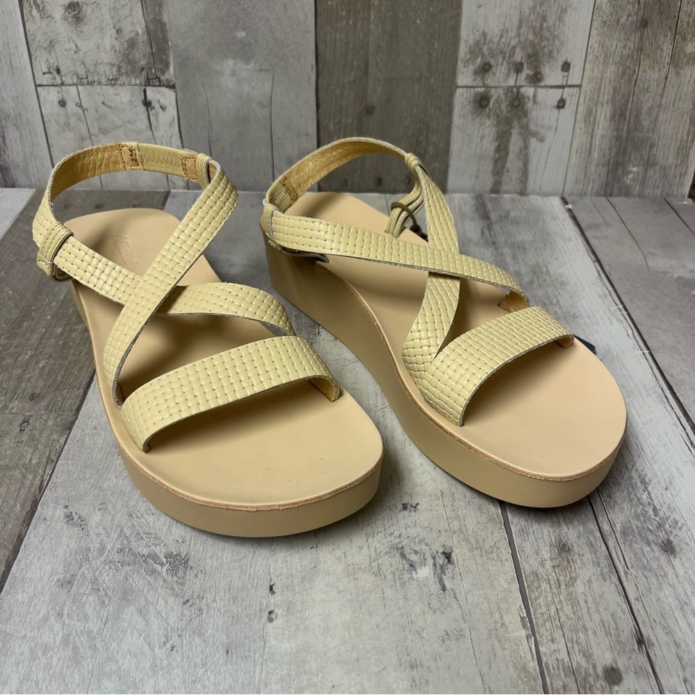 OluKai Platform Onohi Strappy Sandals Size 9